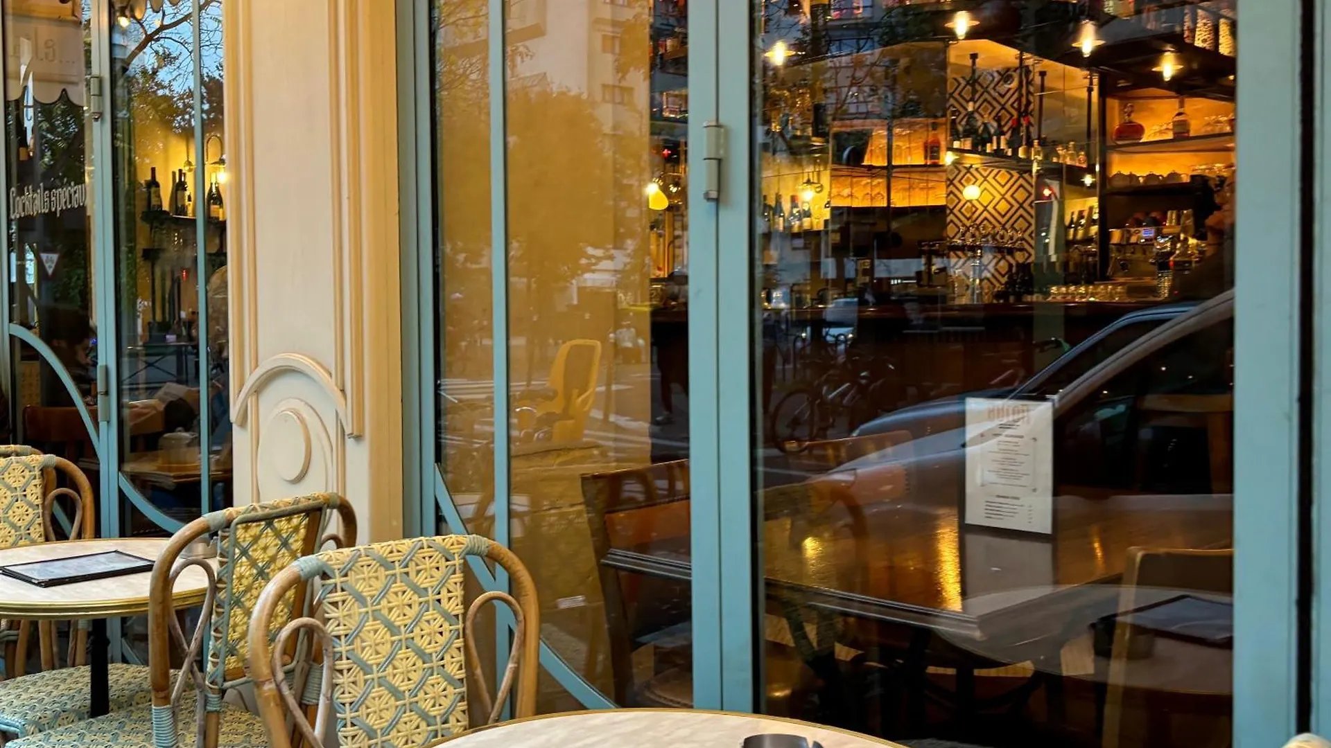 Paris Moments, Your Moments